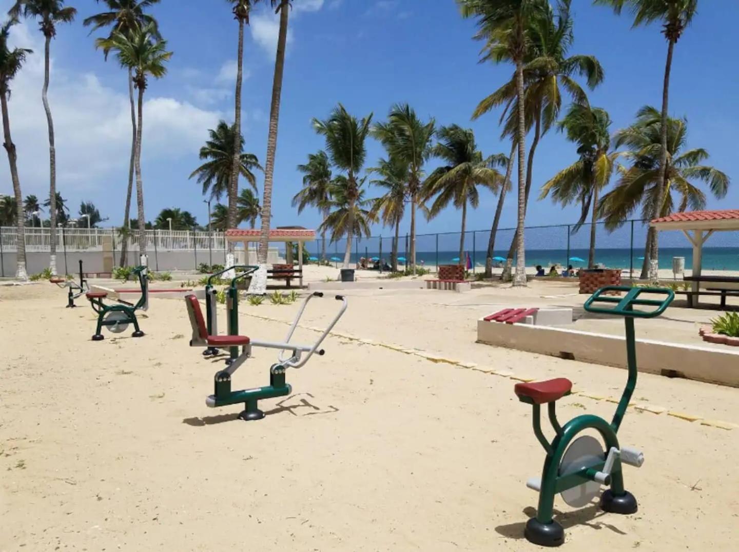 Family Beach Getaway- Isla Verde Paradise San Juan Eksteriør bilde